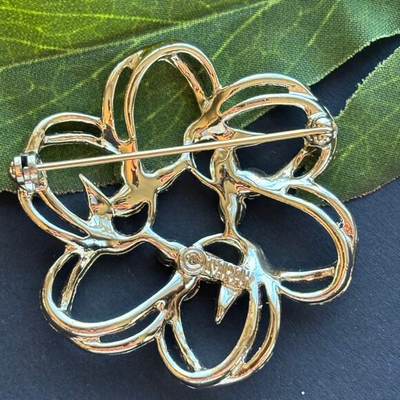 Vintage Sarah Coventry "Fleurette" Gold Tone Floral Swirl Brooch - Picture 4 of 5